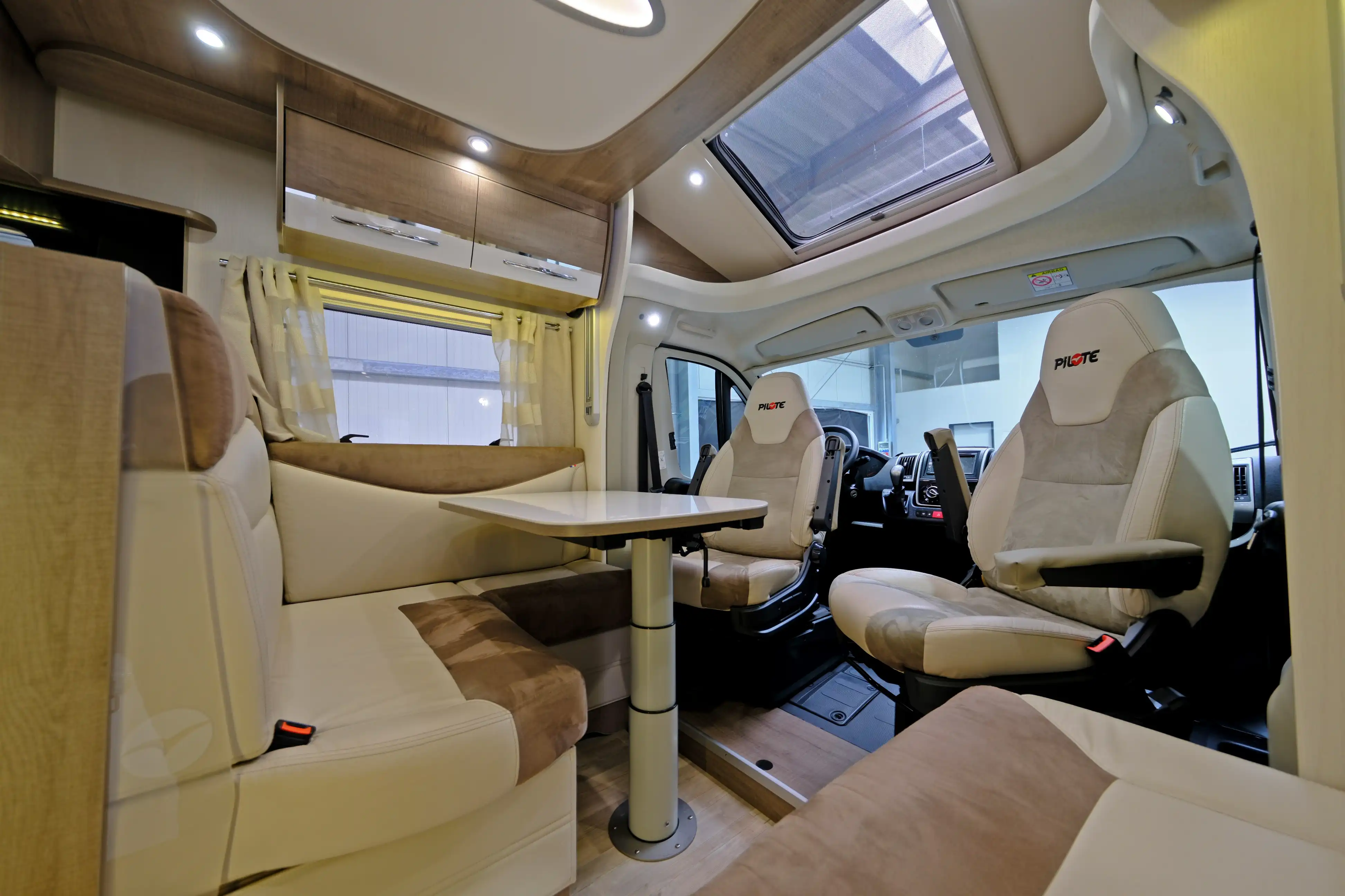 PILOTE P 746 C Sensation